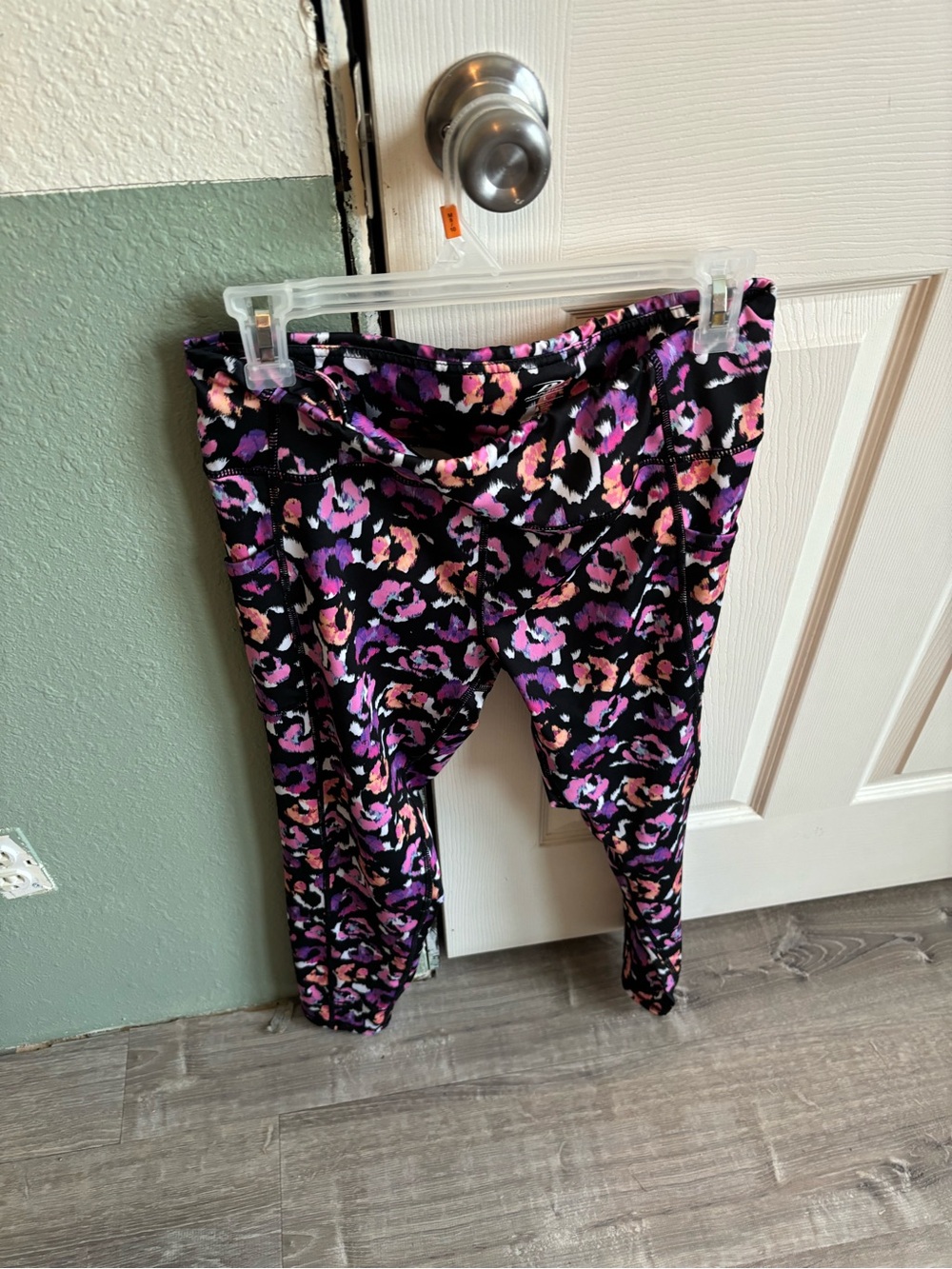 Womens pro player Stretch Leopard Print Leggings - Purple/Pink